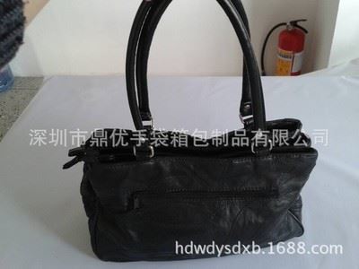 女式手提包 新款供應(yīng)真皮車縫線女包 黑色百搭歐美潮流個性包包-深圳市鼎優(yōu)手袋箱包制品提供女式手提包 新款供應(yīng)真皮車縫線女包 黑色百搭歐美潮流個性包包的相關(guān)介紹、產(chǎn)品、服務(wù)、圖片、價格深圳市鼎優(yōu)手袋箱包制品、拉桿箱包、手袋等等、皮具、紡織品、服裝服飾的購銷